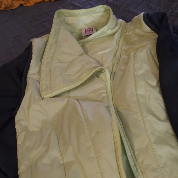 Jacket - Picture 2 of 3